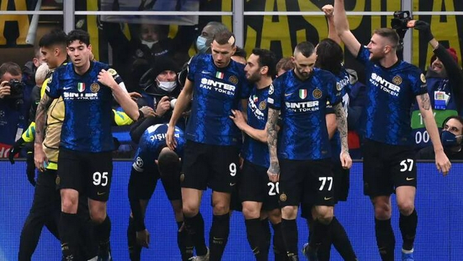 足在与拜仁 足在与拜仁