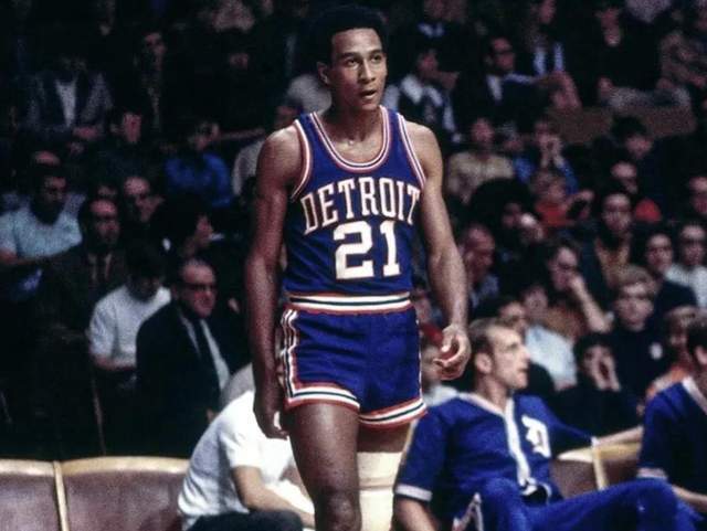 年夺得首个 年夺得首个